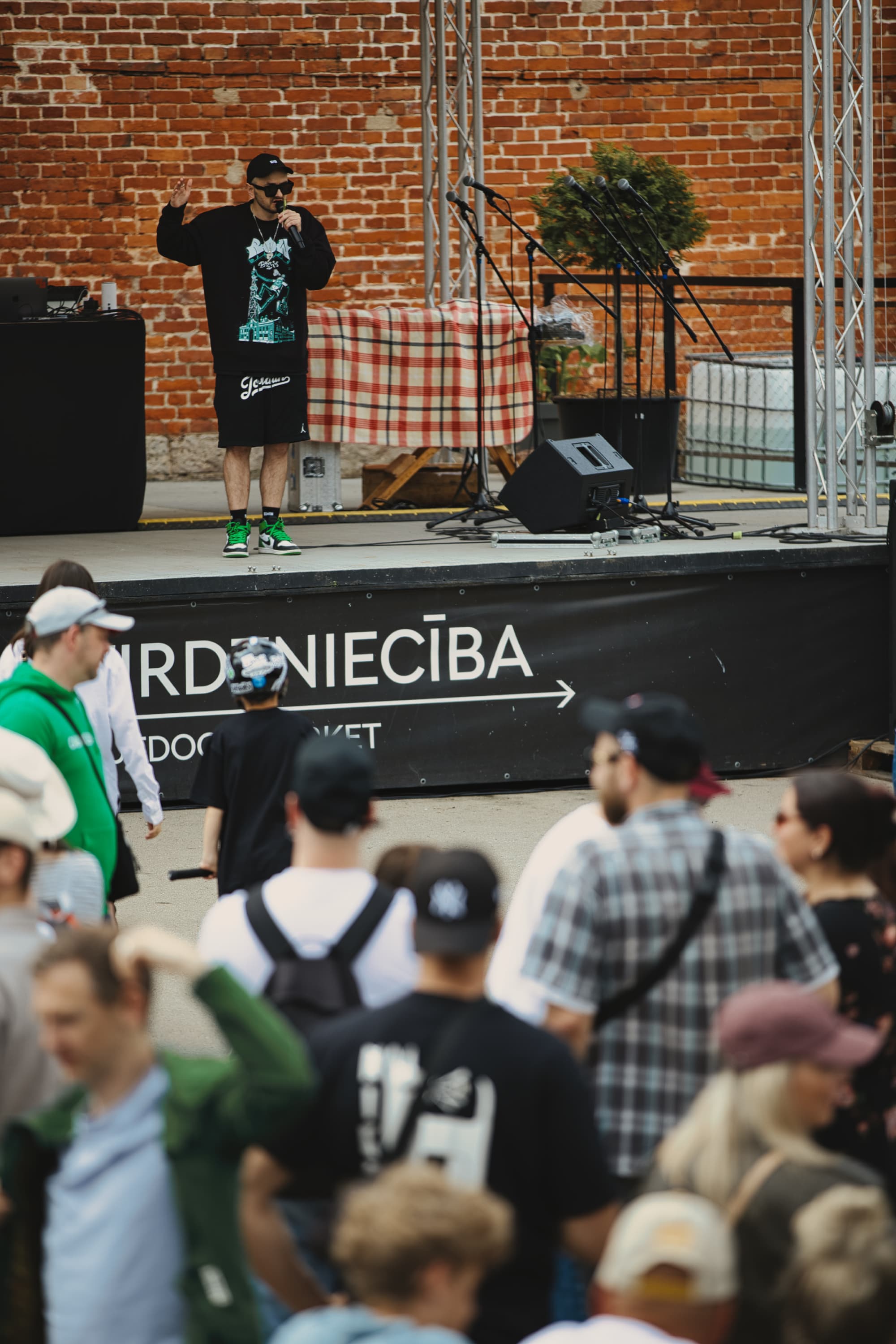 Street art participants